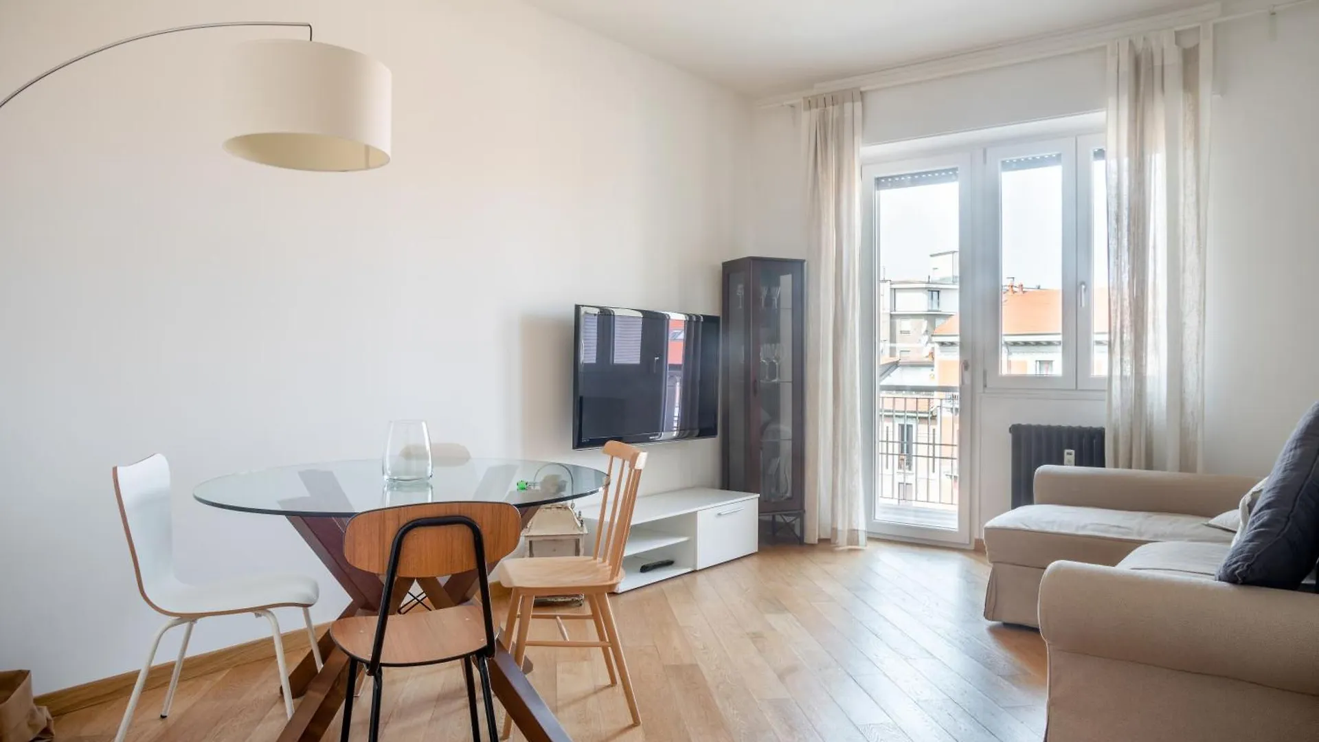 Elegante Bilocale In Zona Tortona location